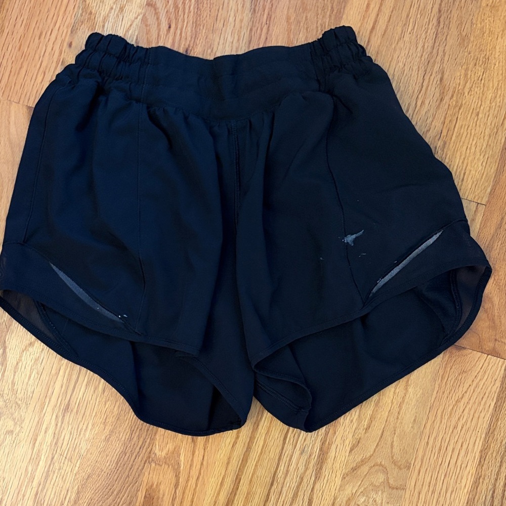 Black Lululemon Hotty Hots 4”